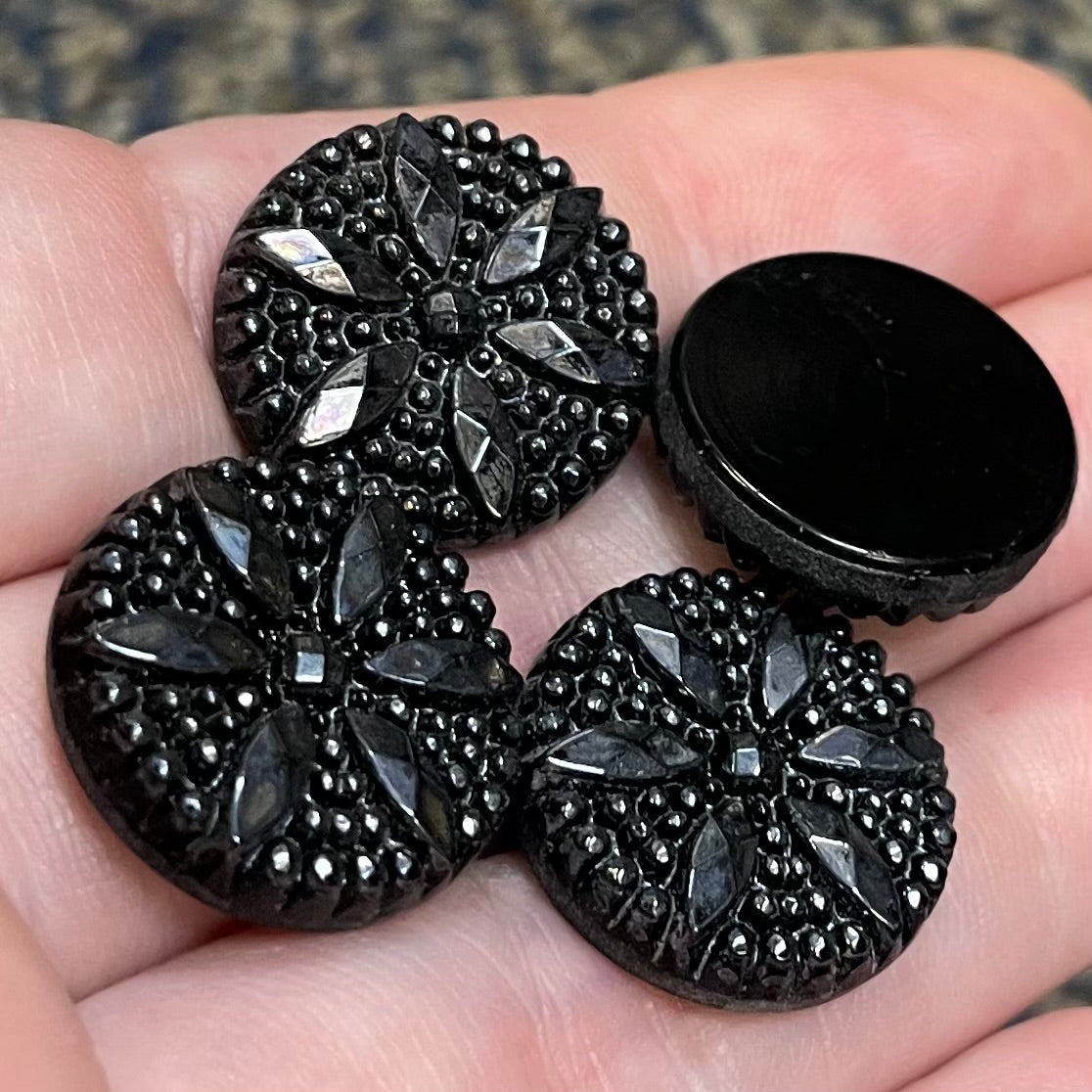 4 Vintage Gunmetal Black Floral Round Glass Cabochons