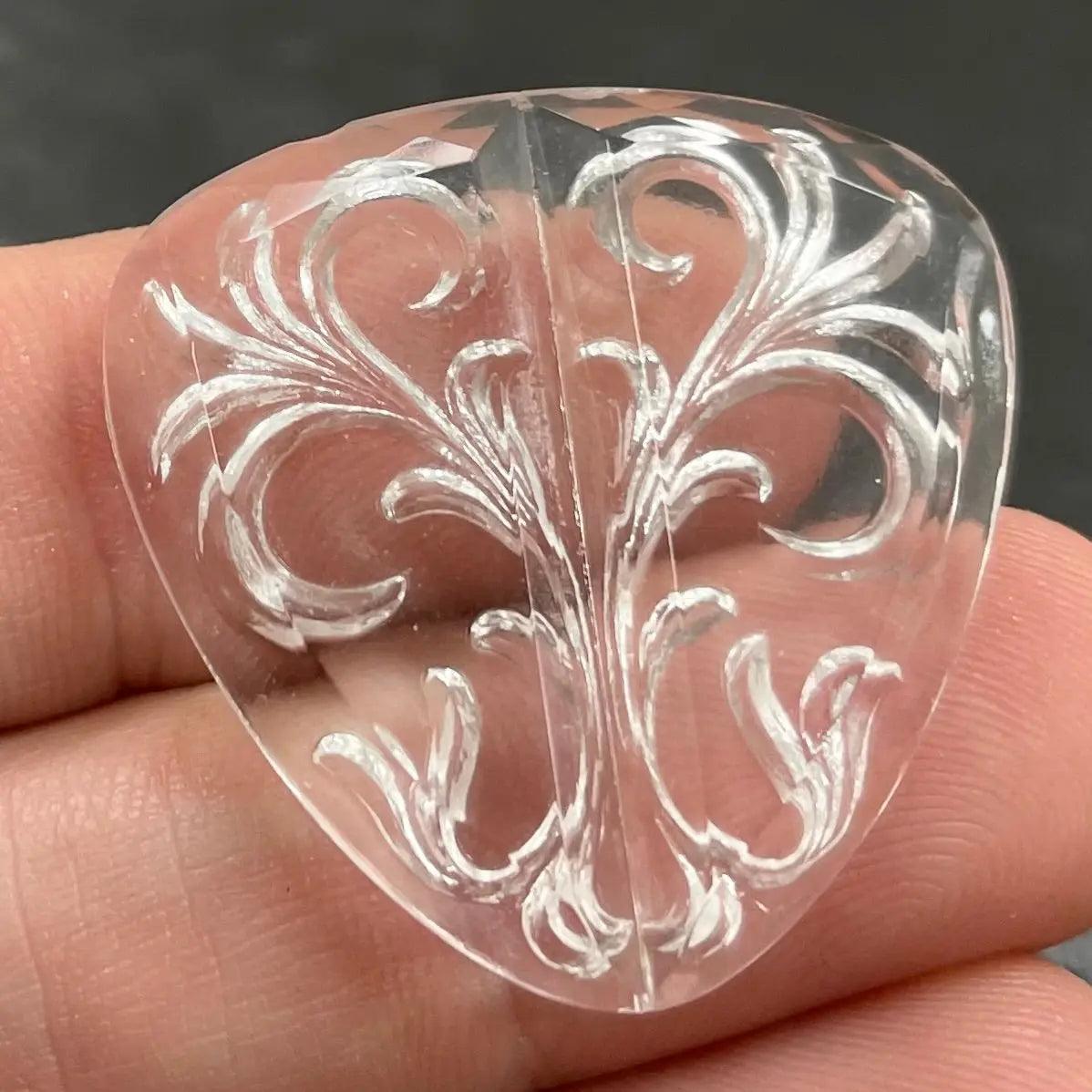1 Victorian Clear Intaglio Glass Stone - Sea Beads