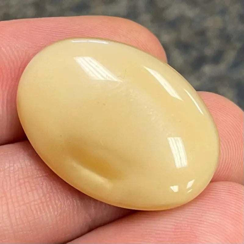 1 Vintage Beige Creamy Large Oval Glass Stone - Sea Beads