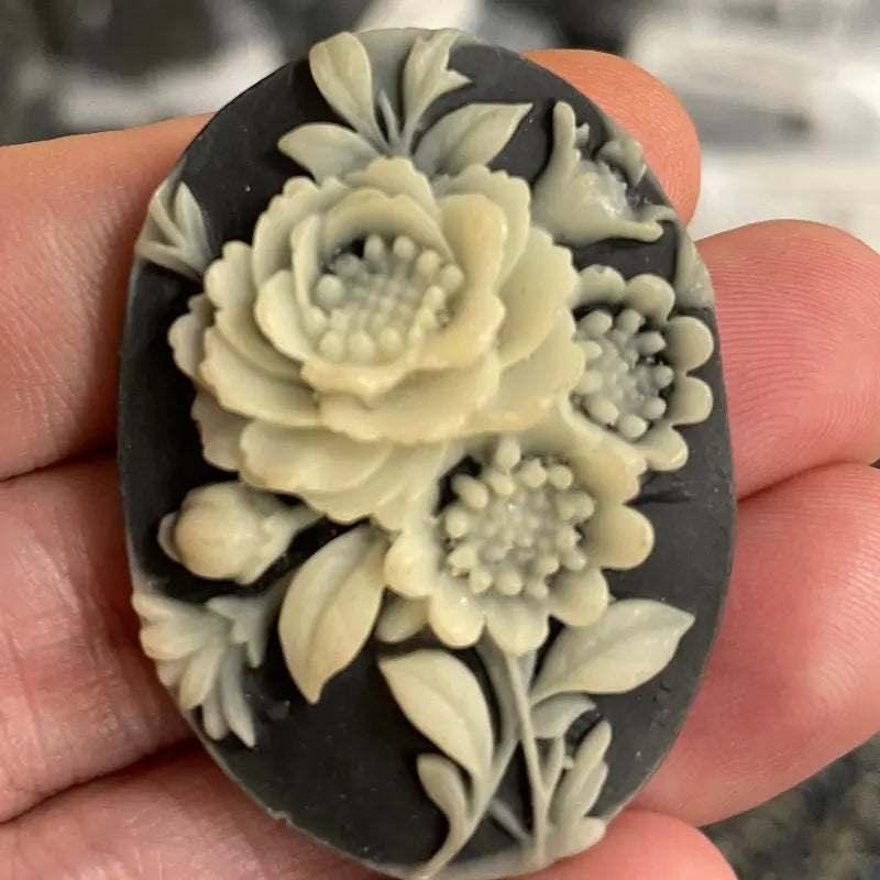 1 Vintage Black Ivory Lucite Floral Oval Cabochon - Sea Beads