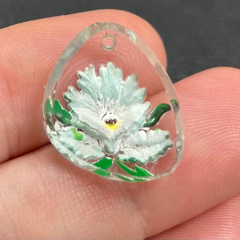 1 Vintage Clear Floral Intaglio Glass Charm - Sea Beads