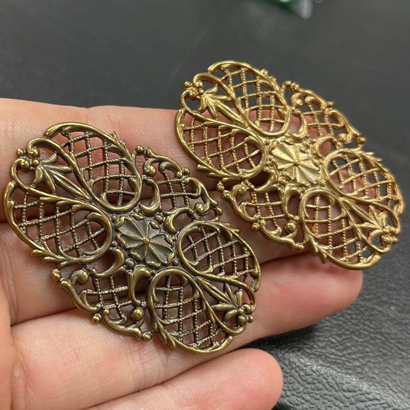 1 Vintage Gold Plated Oval Filigree Stamping - Sea Beads