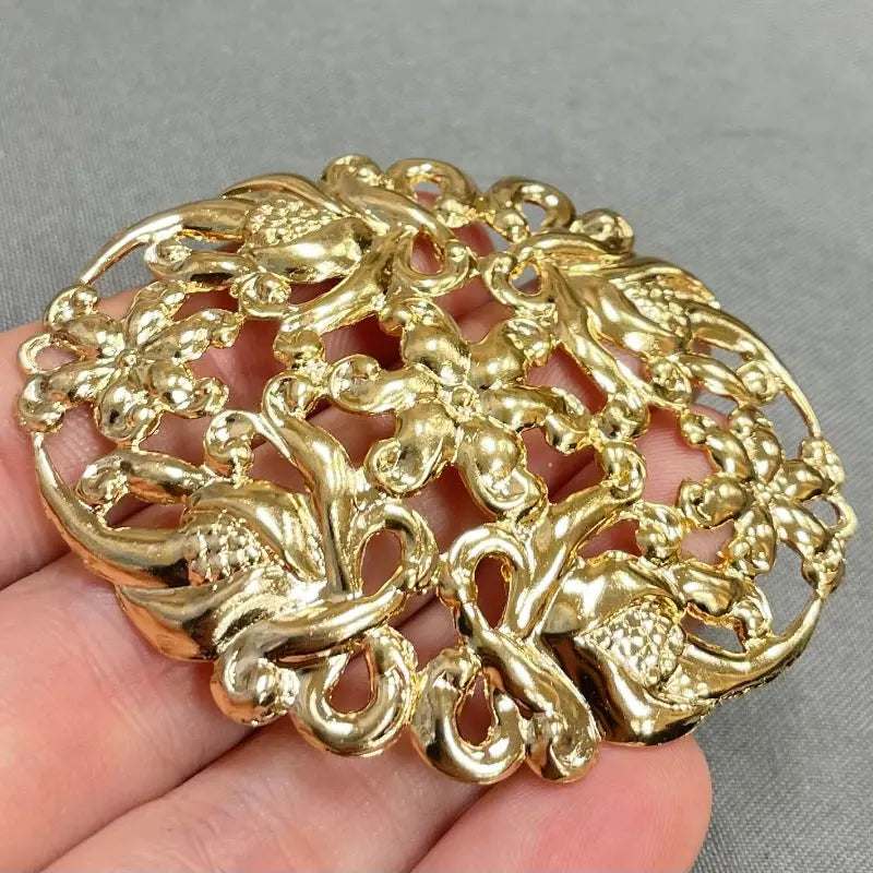 1 Vintage Gold Plated Oval Large Ribbon Floral Stamping - Sea Beads