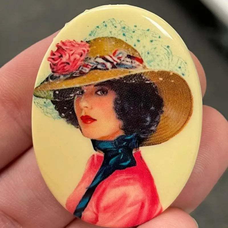1 Vintage Ivory Acrylic Fancy Lady Oval Cabochon - Sea Beads