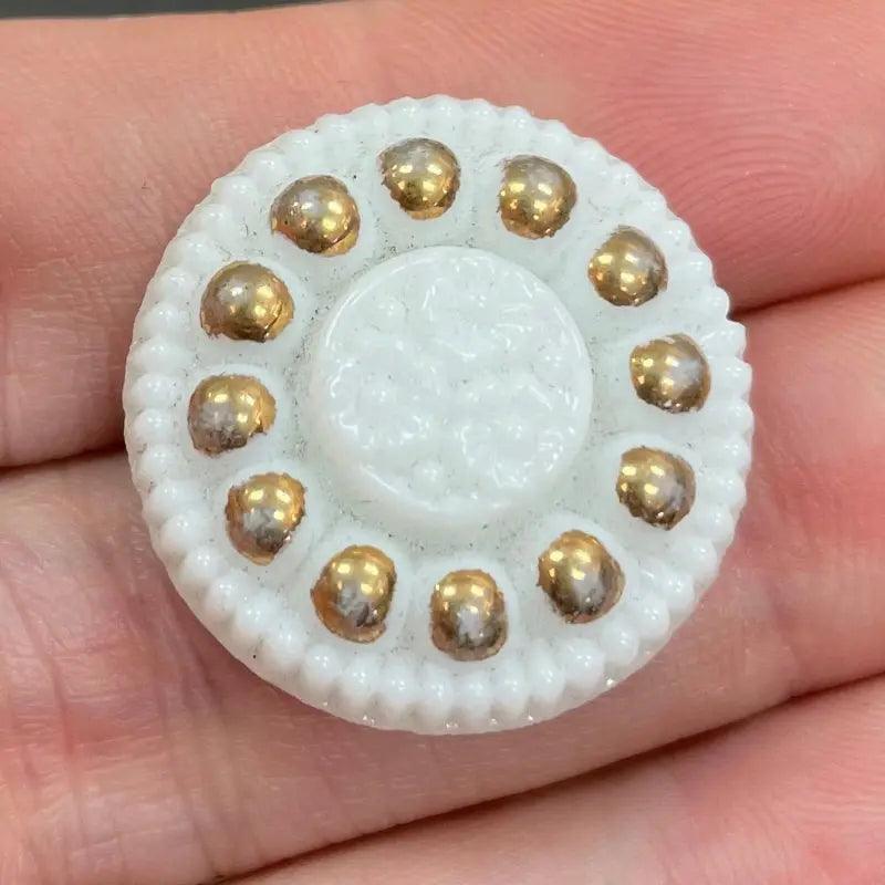 1 Vintage White Floral Round Glass Stone - Sea Beads
