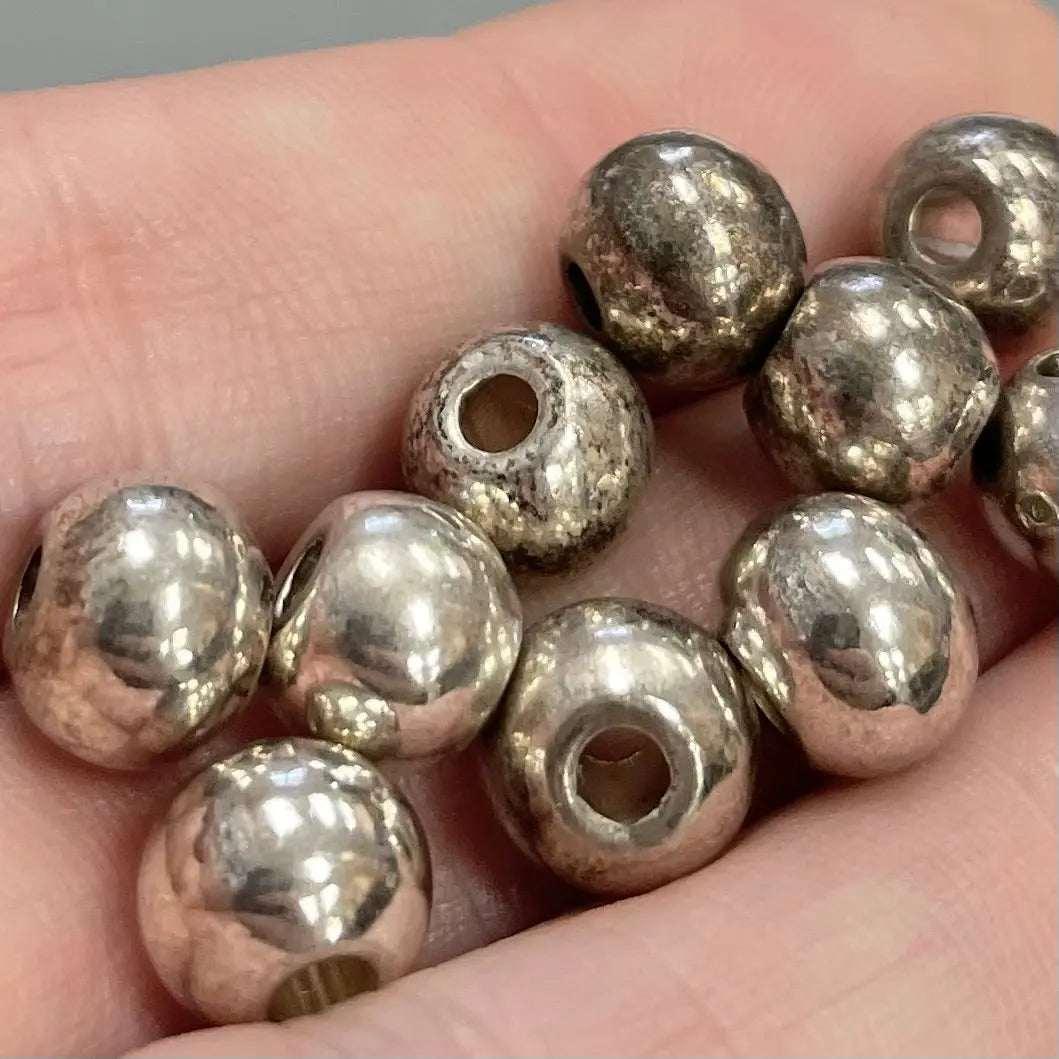 10 Vintage Silver Plated Heavy Round Metal Beads - Sea Beads