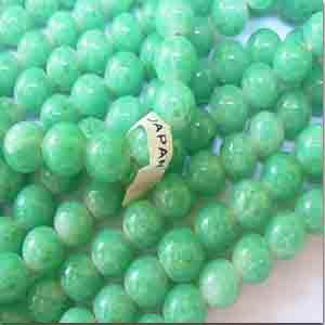 10 Vintage Japan Mottled Jade Green Round Glass Beads - Sea Beads