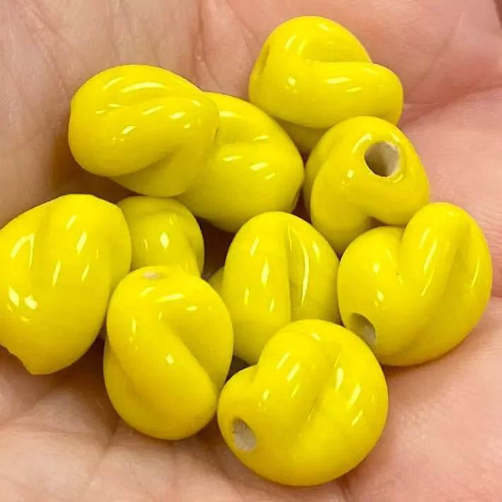 10 Vintage Ribbed Yellow Glass Beads - Sea Beads