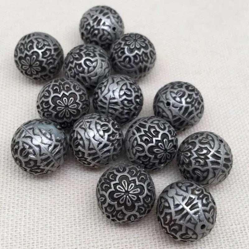 10 Vintage Silver Antique Floral Round Acrylic Beads - Sea Beads