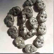 10 Vintage Skull Metal Beads - Sea Beads