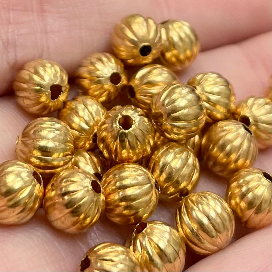 24 vintage brass corrugated round metal beads #8420