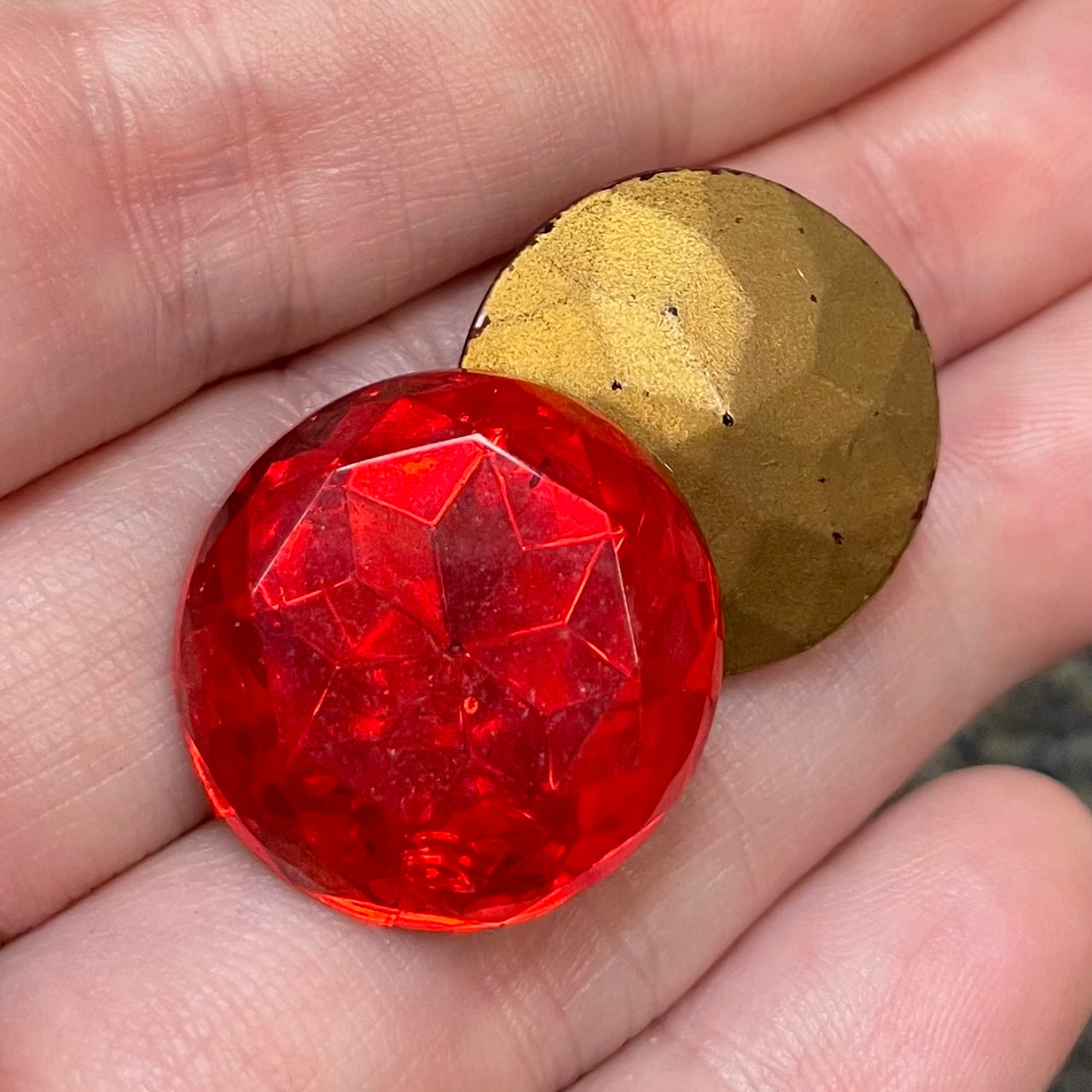2 Vintage Red Siam Light Round Glass Stones