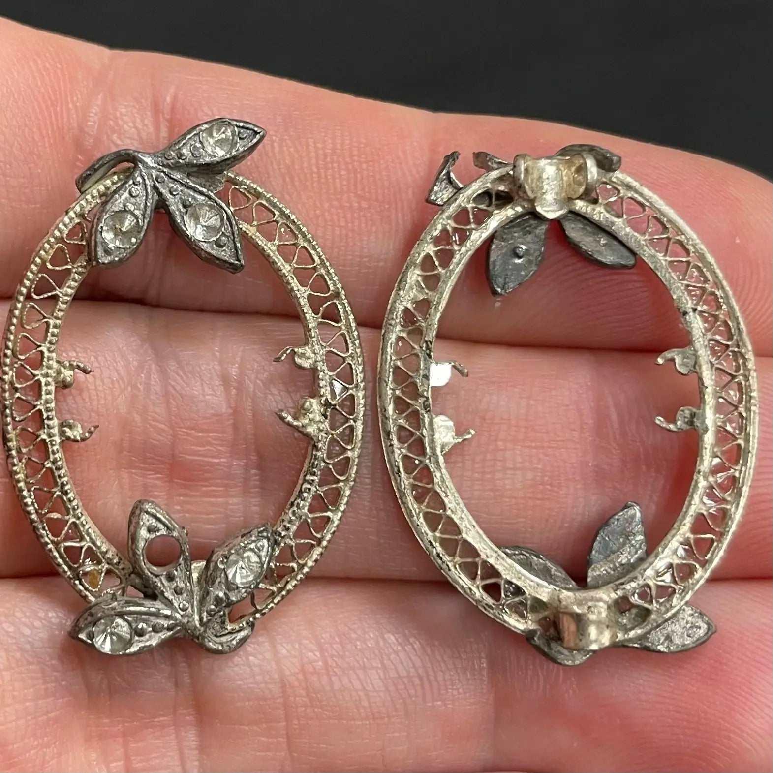 2 Victorian Oval Filigree Metal Findings - Sea Beads