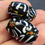 2 Vintage Black White Abstract Oval Glass Beads - Sea Beads