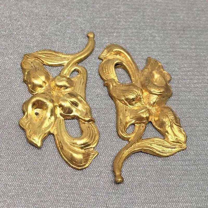 2 Vintage Brass Flower Metal Stampings - Sea Beads