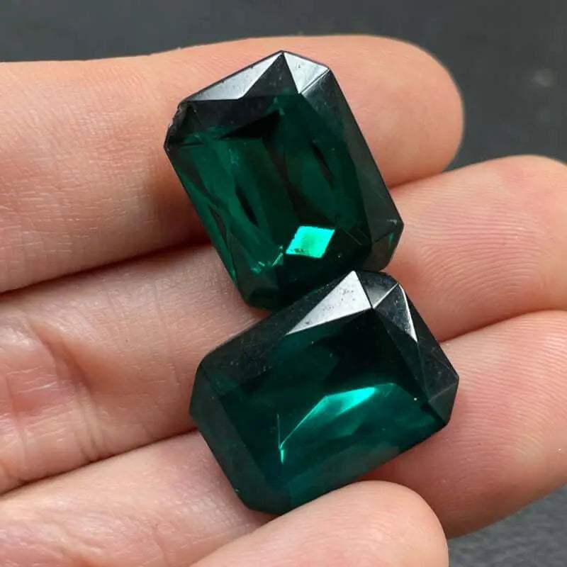 2 Vintage Green Emerald Octagon Glass Stones - Sea Beads