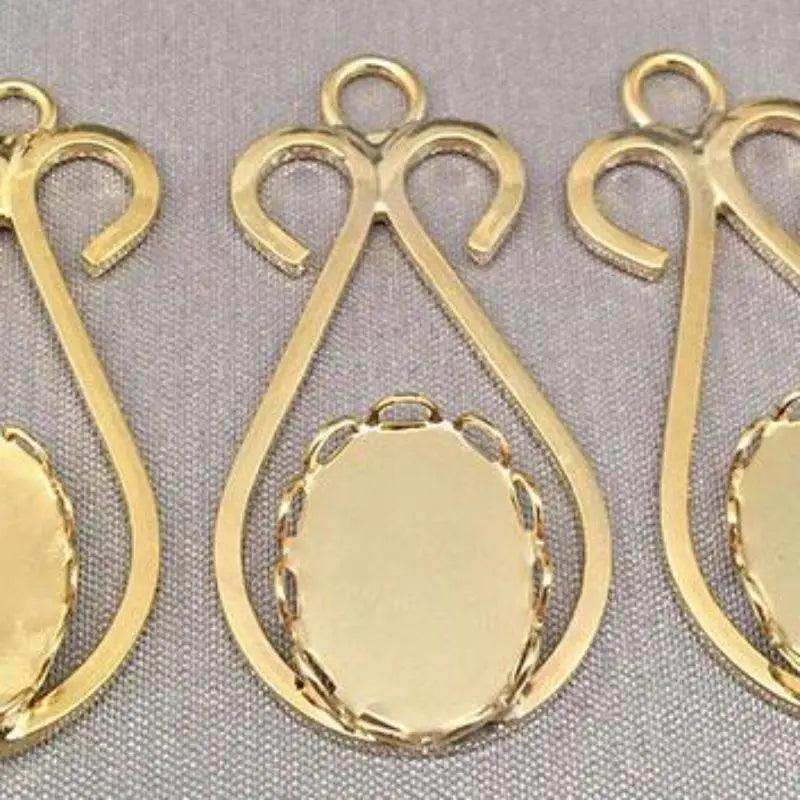 2 Vintage Light Gold Plated Setting Pendants - Sea Beads