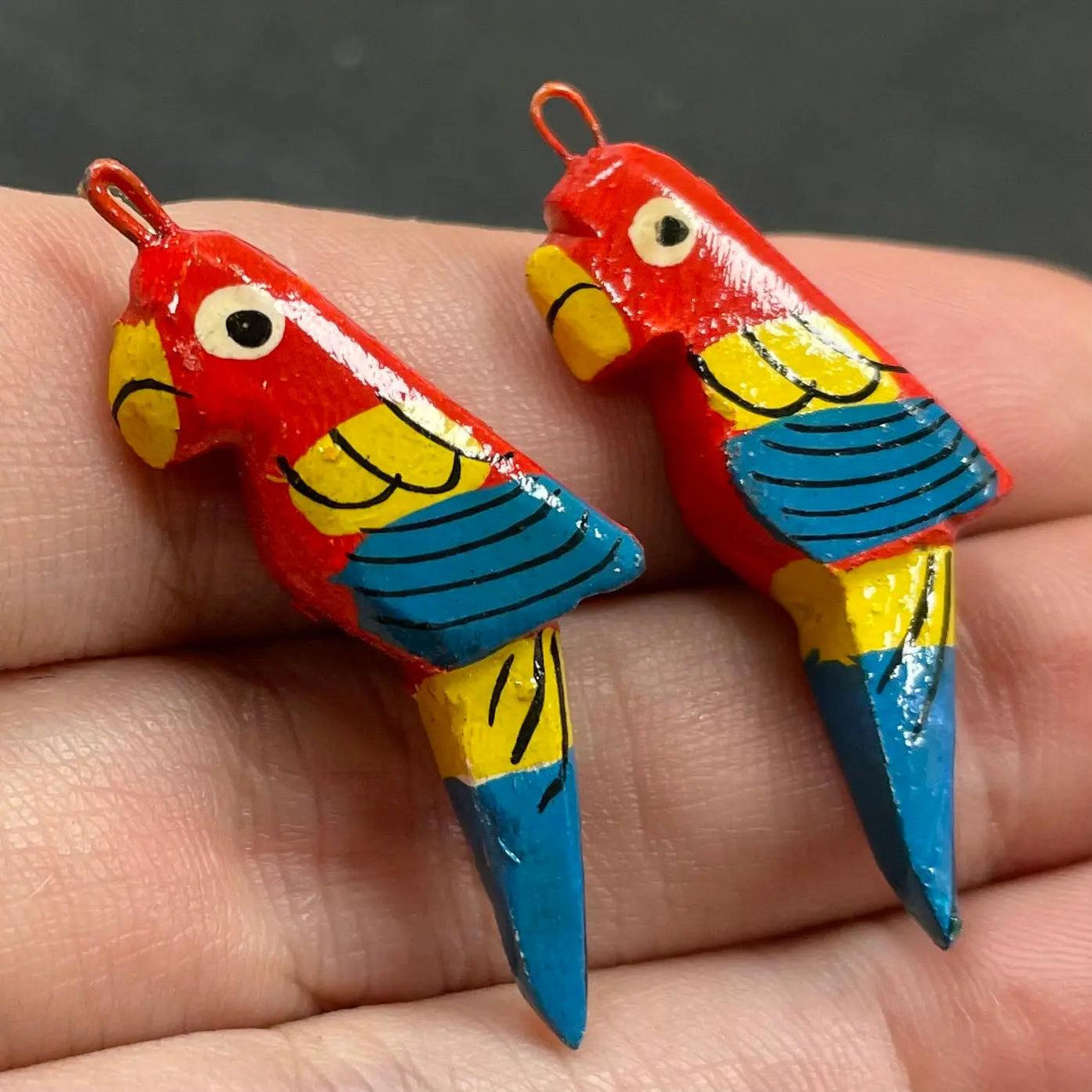 2 Vintage Red Parrot Jewelry Pendants 2 pieces #5006 - Sea Beads