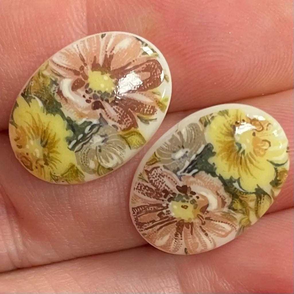 2 Vintage Spring Floral Oval Glass Cabochons #8688 - Sea Beads
