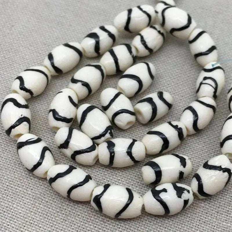 20 Vintage Cream Abstract Striped Oval Bone Beads - Sea Beads