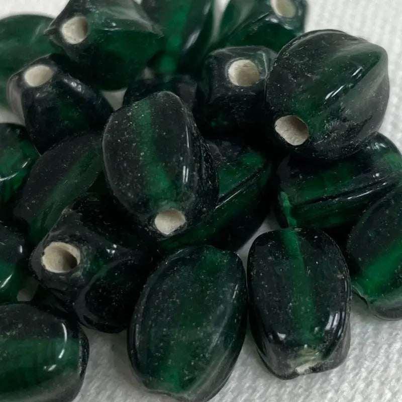 20 Vintage Green 4-Sided Oval Glass Beads - Sea Beads