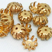 20 Vintage Brass Prong Metal Settings - Sea Beads