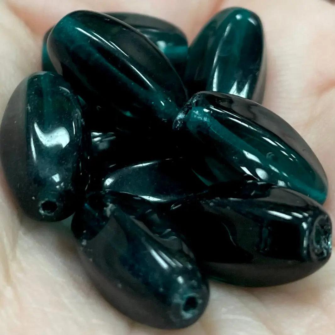 20 Vintage Green Emerald Dark Oval Glass Beads - Sea Beads