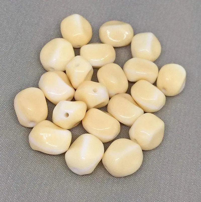 20 Vintage Beige White Austrian Oval Glass Beads - Sea Beads