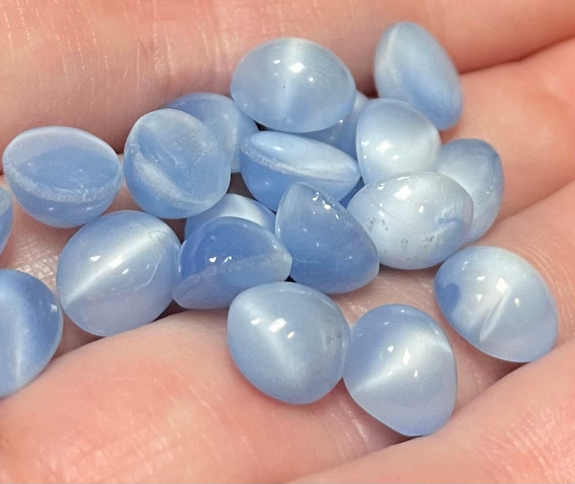 20 Vintage Blue Moonglow Oval Glass Stones
