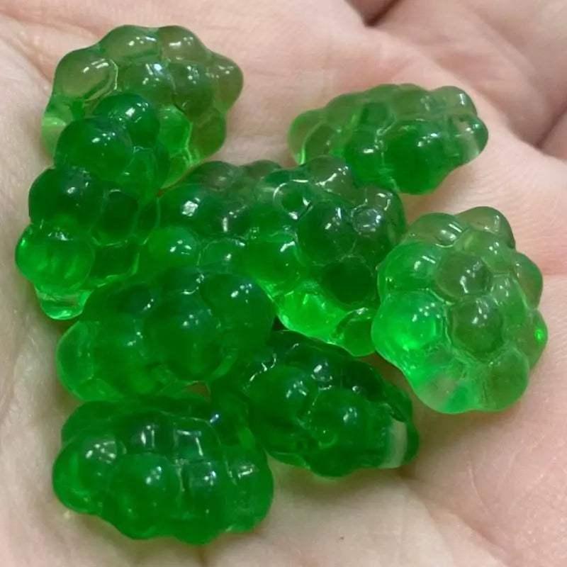 25 Vintage Green Grape Czech Glass Beads - Sea Beads