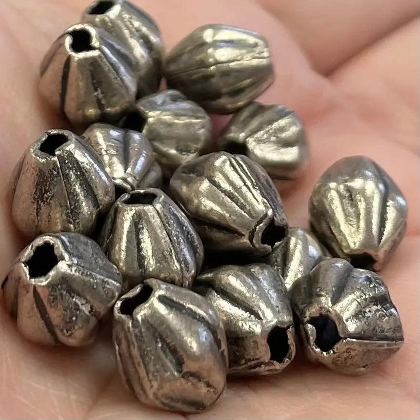 25 Vintage Silver Metal Diamond Shaped Beads - Sea Beads