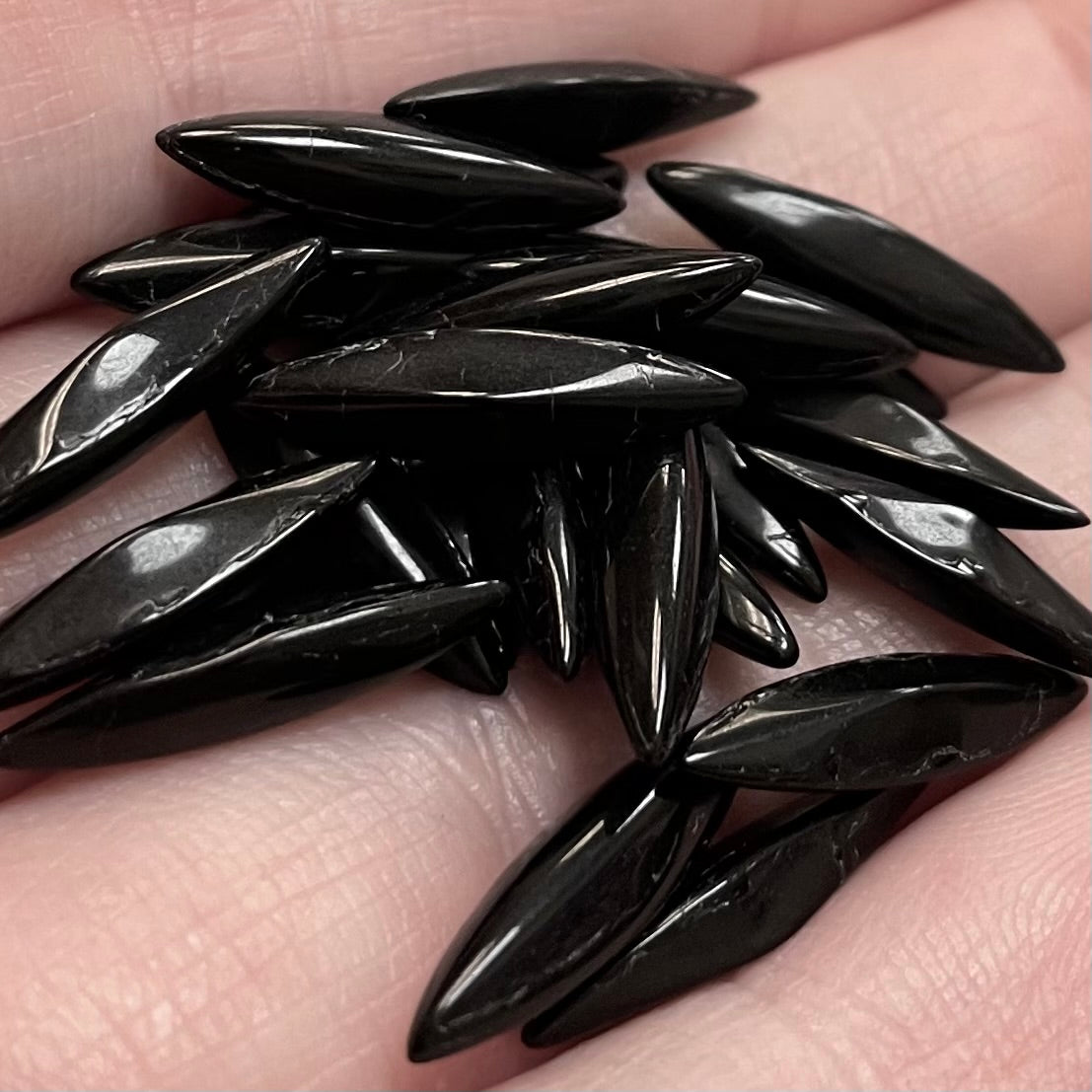 25 Vintage Black Navette Glass Stones