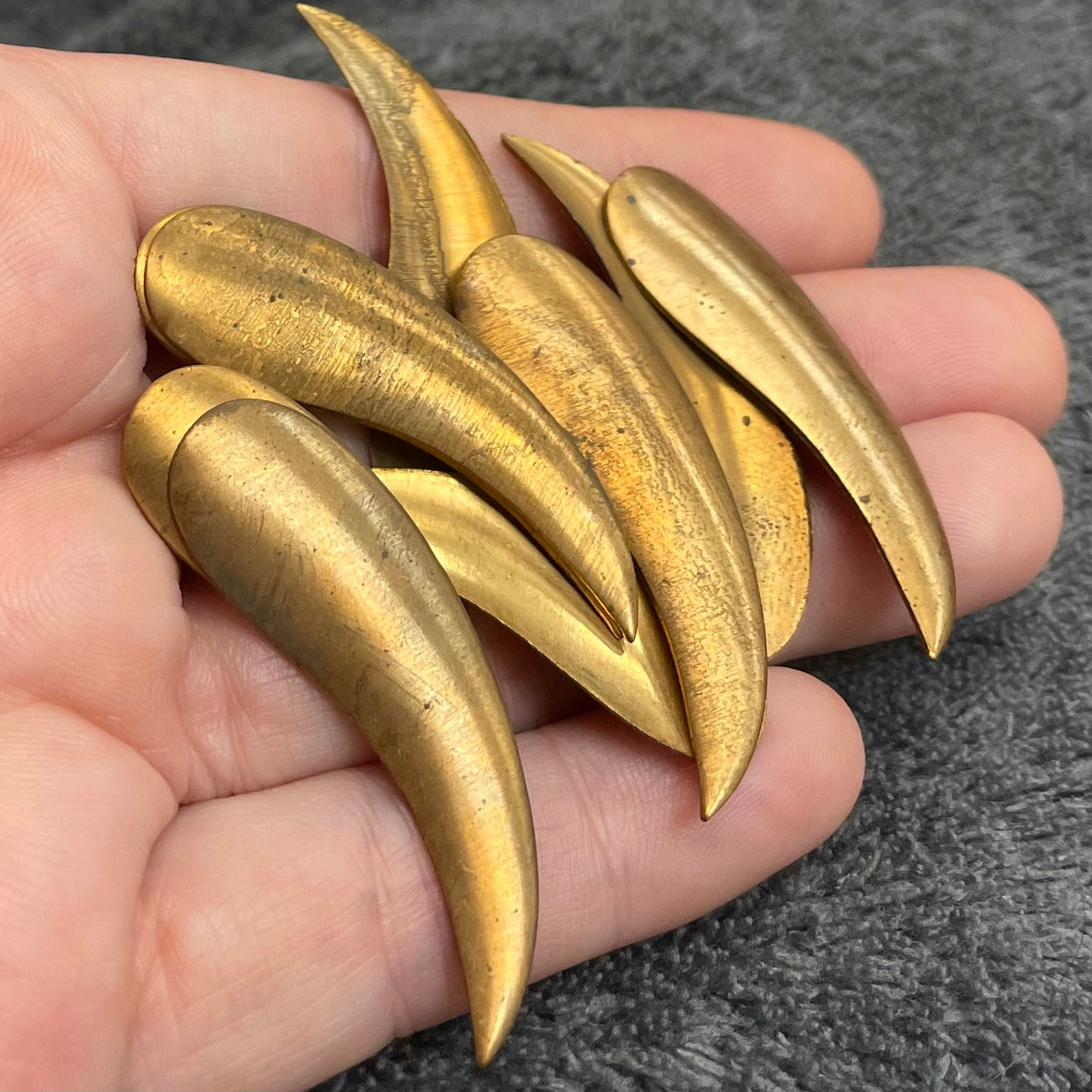 10 Vintage Brass Petal Leaf Metal Stampings