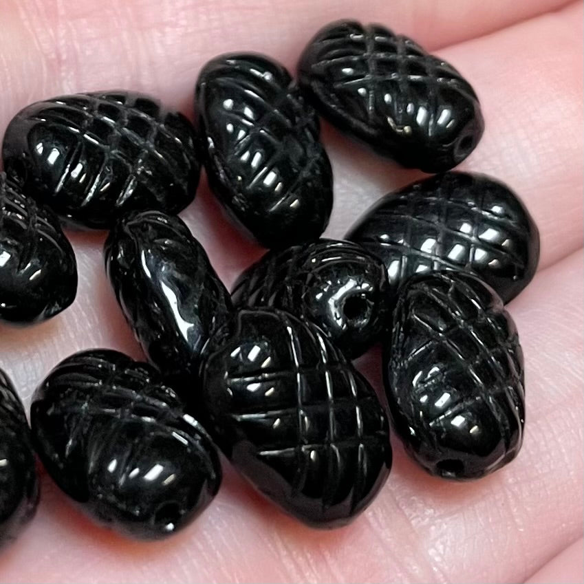 20 Vintage Black Thatcher Glass Beads
