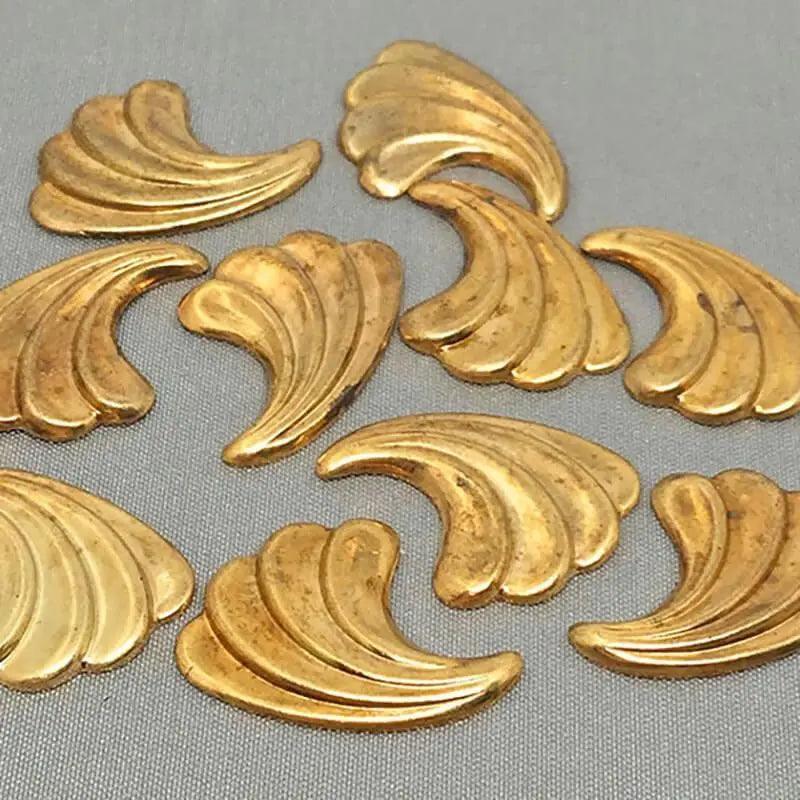 10 Vintage Brass Feather Metal Stampings - Sea Beads