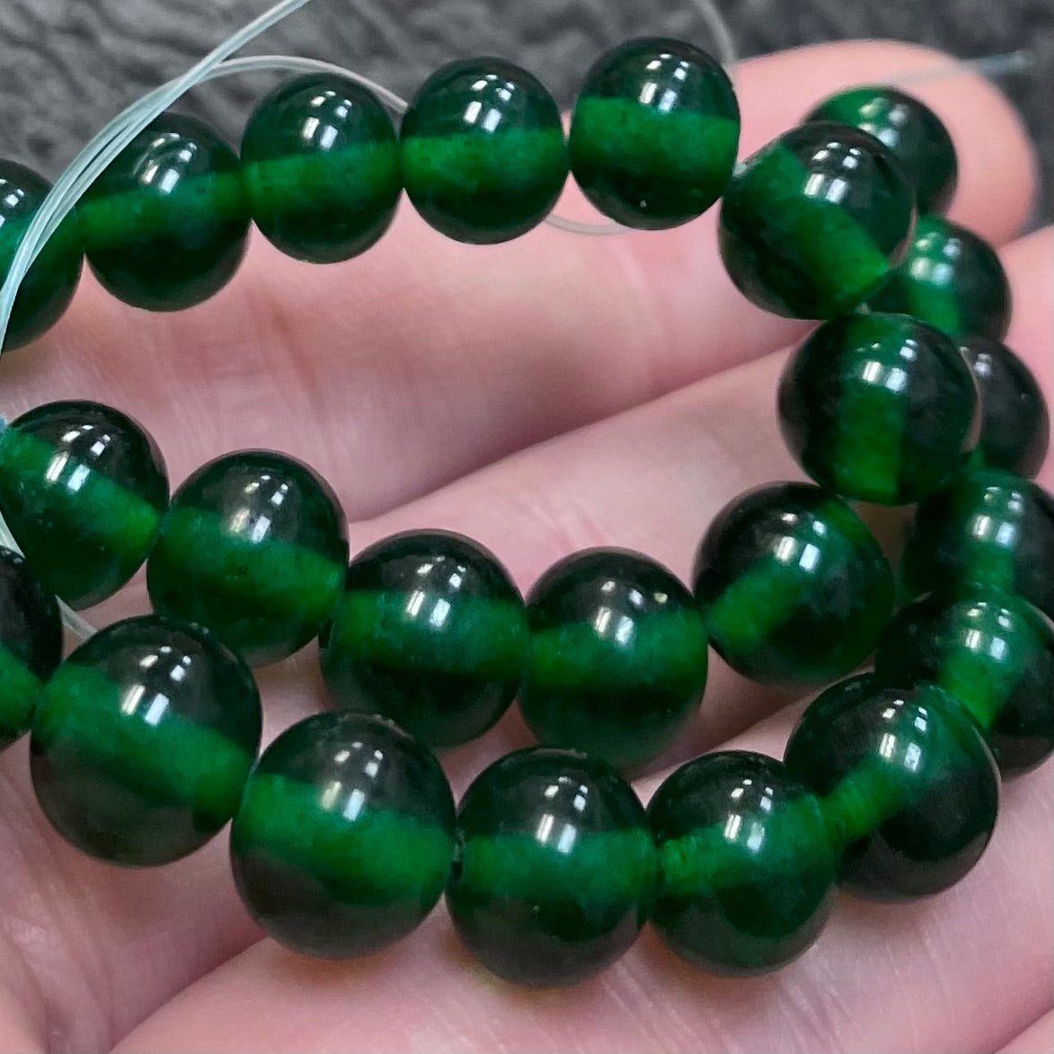 25 Vintage Translucent Green Round Glass Beads