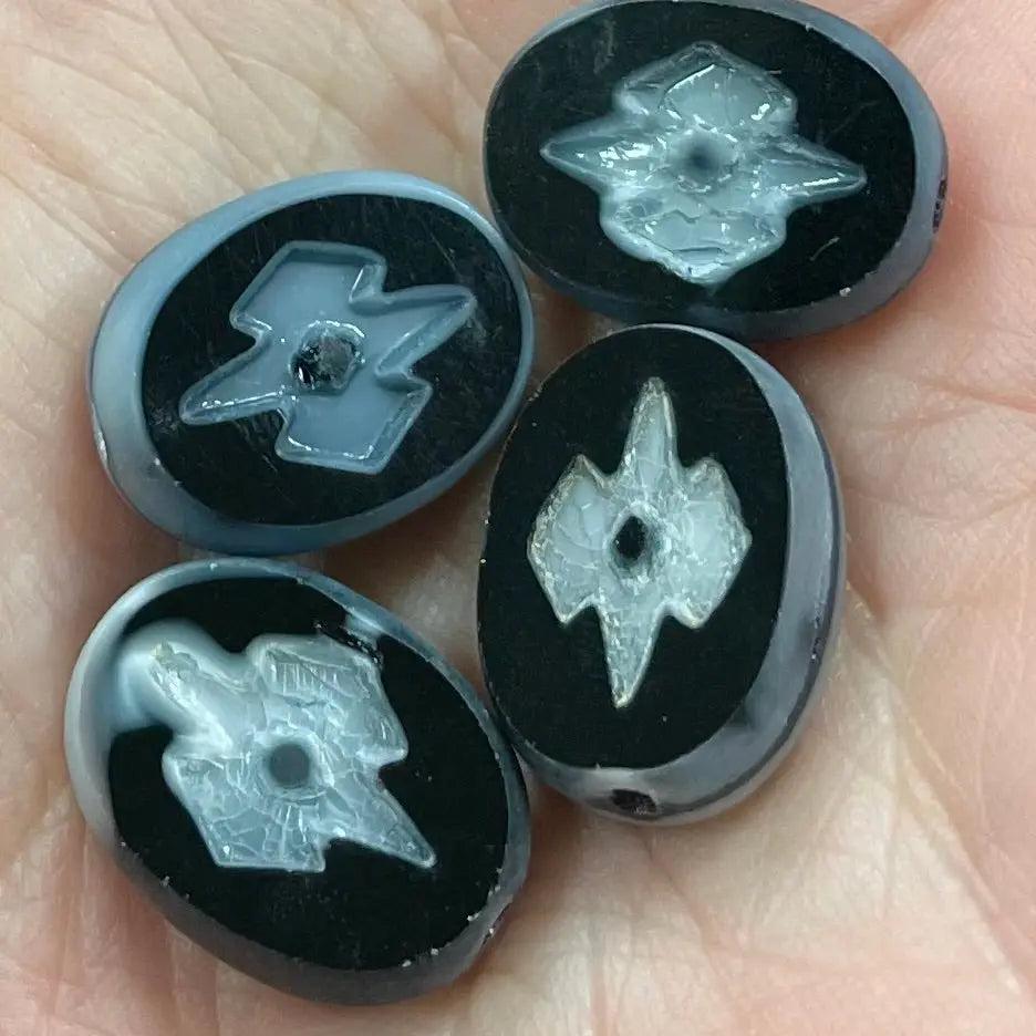 4 Vintage Black Oval Intaglio Floral Glass Beads - Sea Beads