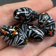 4 Vintage Black White Abstract Oval Glass Beads - Sea Beads