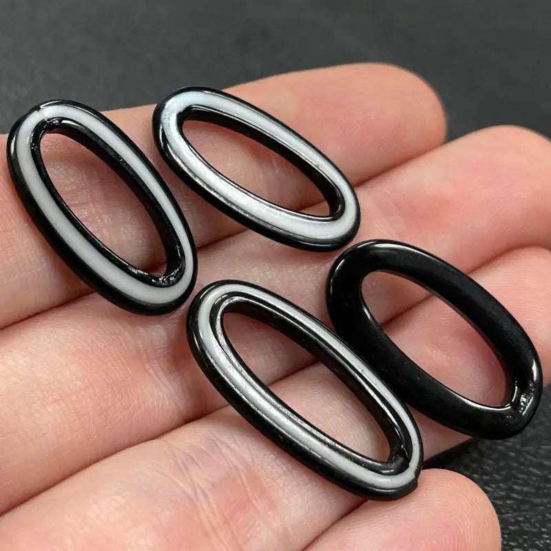 4 Vintage Black White Glass Oval Rings - Sea Beads