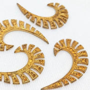 4 Vintage Brass Feather Abstract Stone Settings - Sea Beads