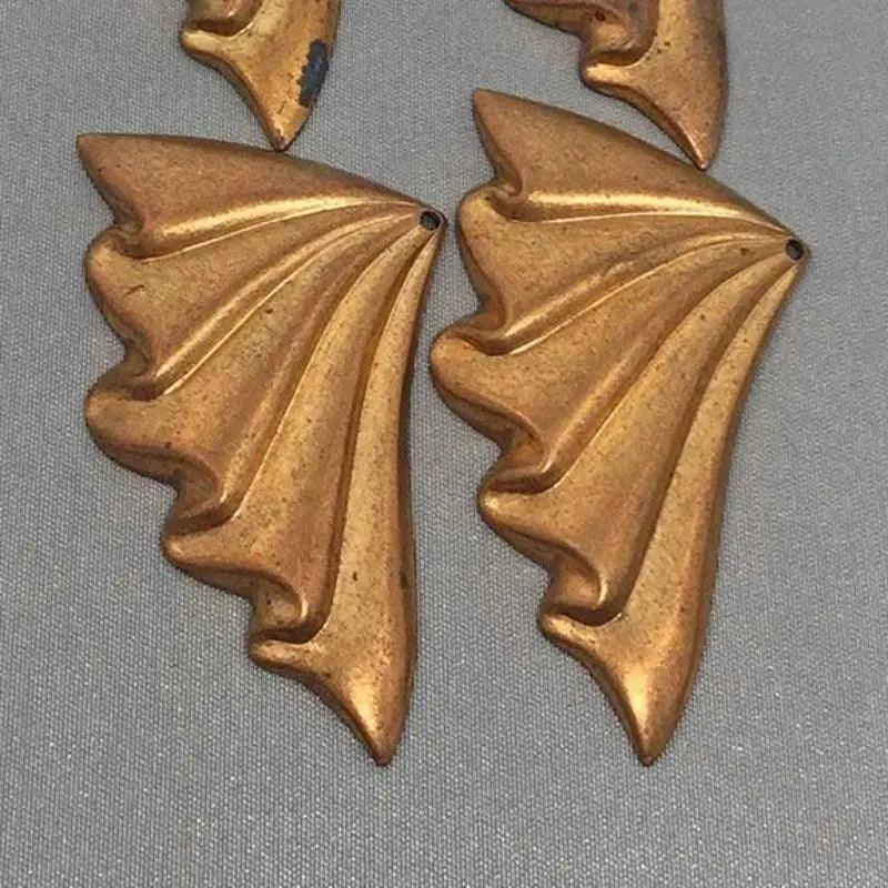 4 Vintage Brass Feather Fan Metal Stamping Pendants - Sea Beads