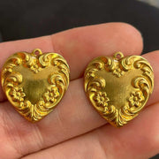 4 Vintage Brass Floral Heart Metal Pendants - Sea Beads