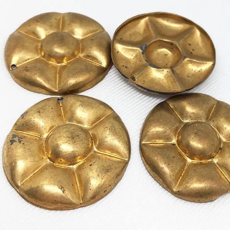 4 Vintage Brass Flower Round Stamping Pendants - Sea Beads