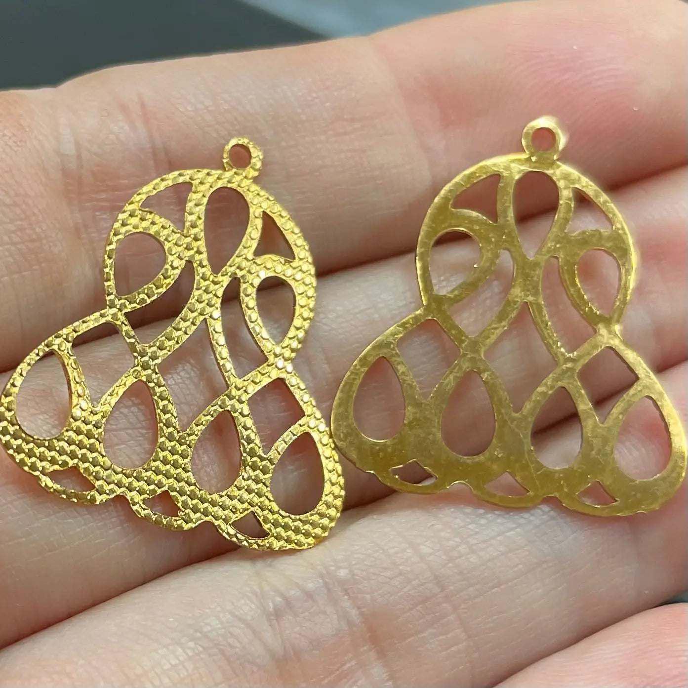 4 Vintage Brass Stippled Bell Metal Pendants - Sea Beads