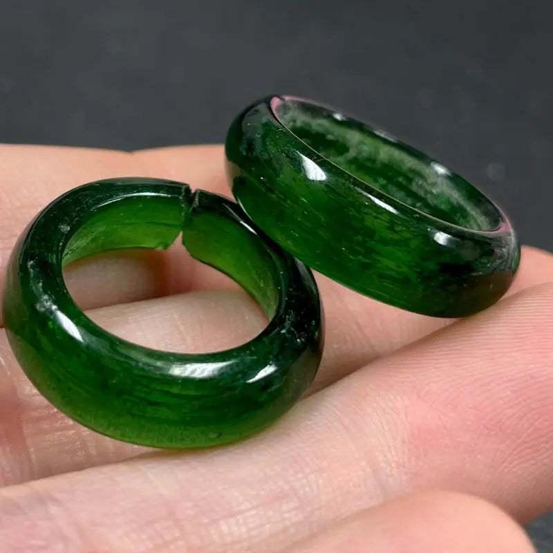 4 Vintage Green Ring Glass Beads - Sea Beads