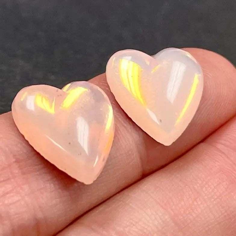 4 Vintage Pink Opal Heart Glass Cabochons - Sea Beads