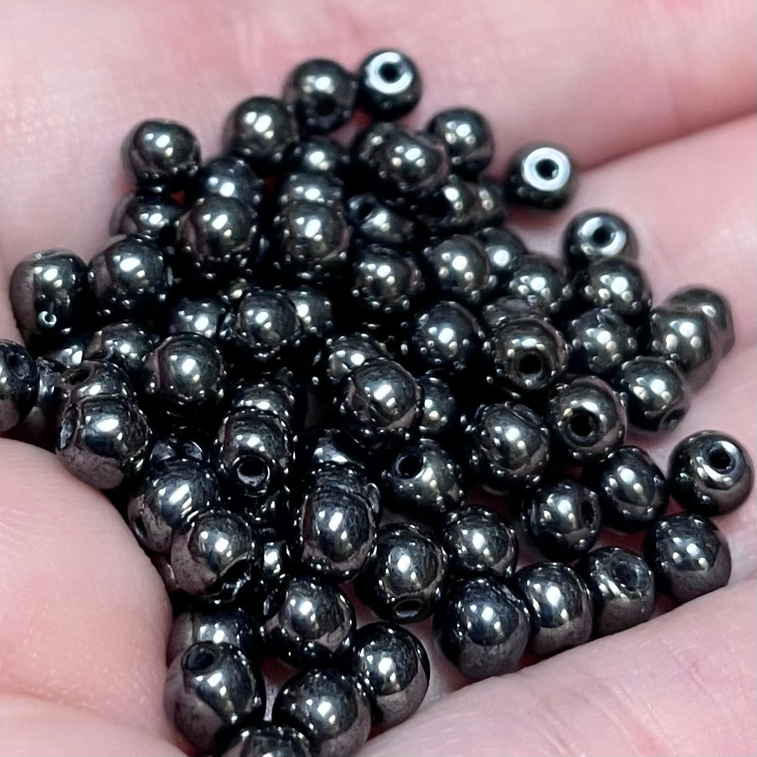 1000 Gunmetal Czech Round Glass Beads