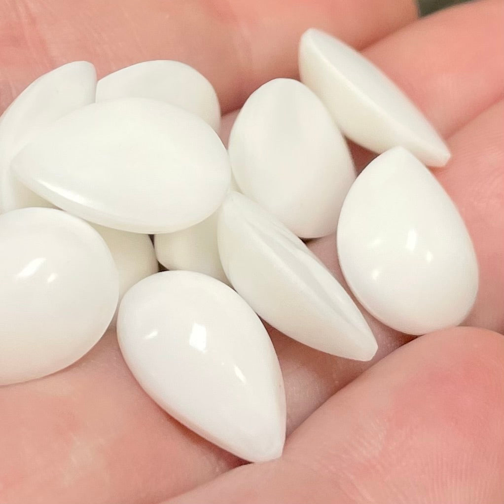 12 Vintage White  Pear Glass Stones 15mm