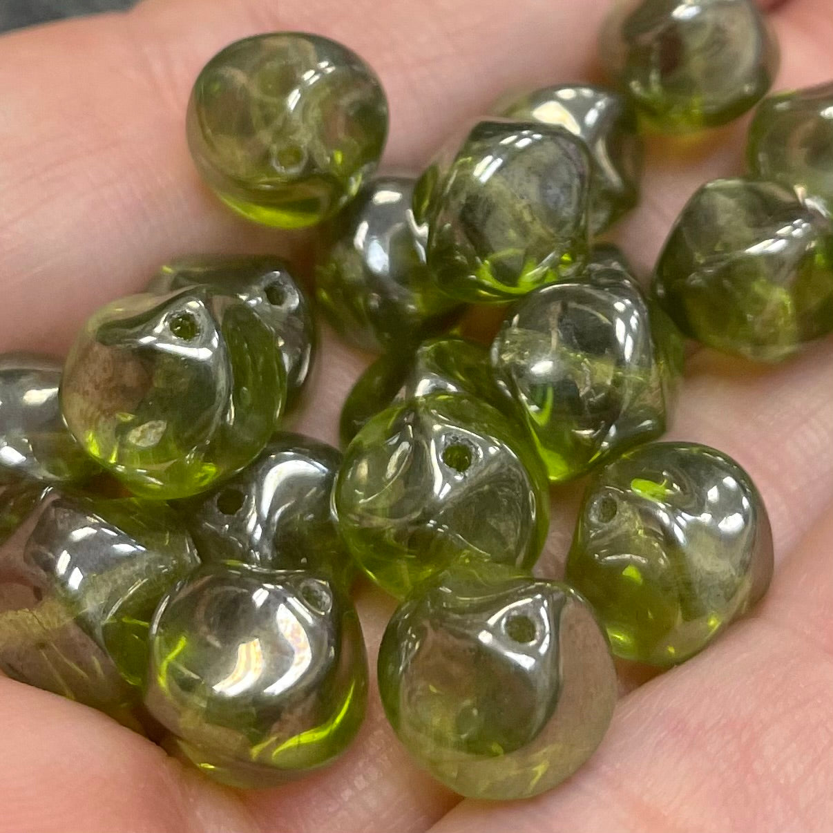 20 Vintage Baroque Green Czech Glass Beads