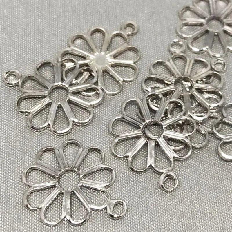 50 Vintage Silver Plated Daisy Metal Charms - Sea Beads